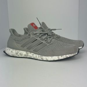 Adidas Mens Ultra Boost Sneakers Size 13 New